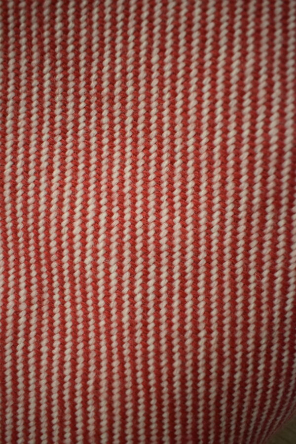 Ruby, Vest