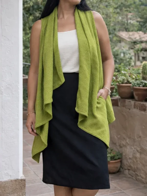 Emerald Horizon, Vest