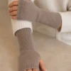 Pearl Mittens