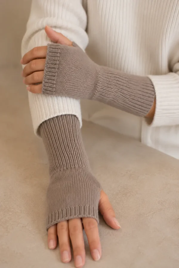 Pearl Mittens